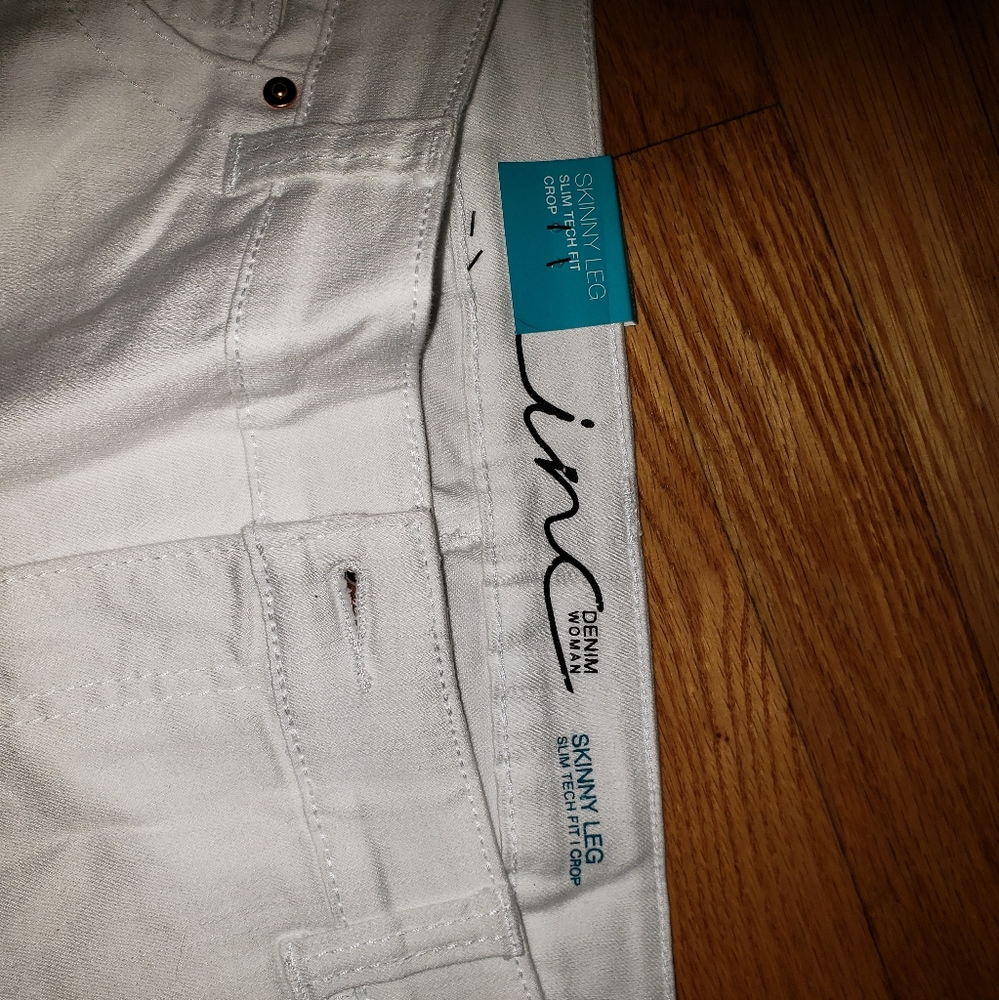 Nwt inc denim woman skinny leg 16w white Jean capr